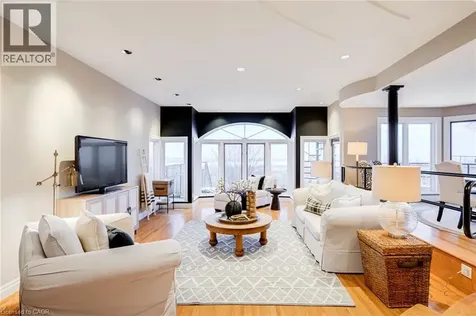 91 Mountain Park Avenue Hamilton ON L9A 1A1