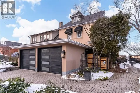 91 Mountain Park Avenue Hamilton ON L9A 1A1