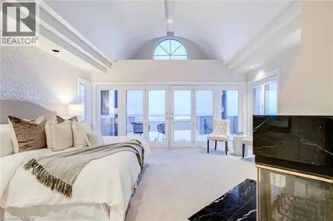 91 Mountain Park Avenue Hamilton ON L9A 1A1