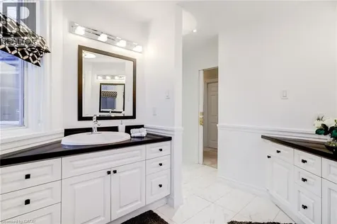 91 Mountain Park Avenue Hamilton ON L9A 1A1
