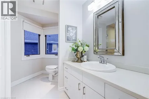 91 Mountain Park Avenue Hamilton ON L9A 1A1