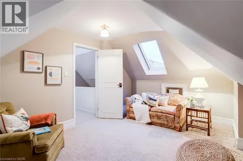 91 Mountain Park Avenue Hamilton ON L9A 1A1