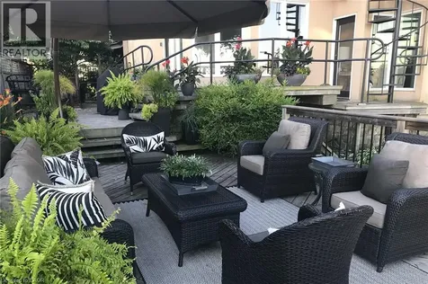 91 Mountain Park Avenue Hamilton ON L9A 1A1