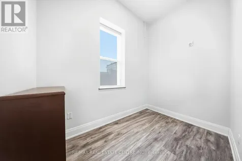 11 Queen Street Brantford ON N3T 3B1