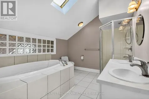 5965 Rideau Valley Drive North Ottawa ON K4M 1B3