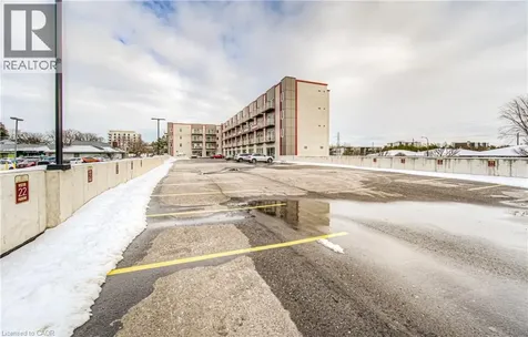 301 Westmount Road West Kitchener ON N2M 5M9
