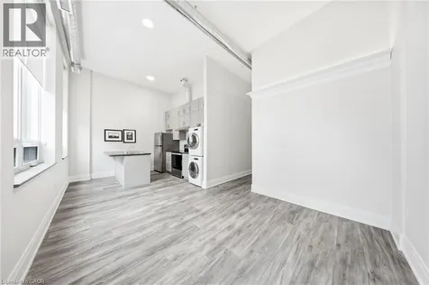 11 Queen Street Brantford ON N3T 3B1