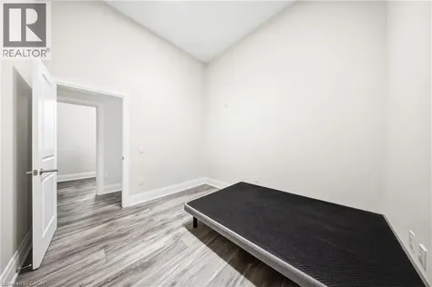 11 Queen Street Brantford ON N3T 3B1