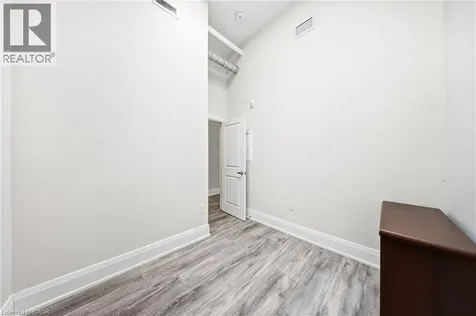11 Queen Street Brantford ON N3T 3B1