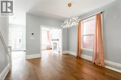 11 Lorne Avenue Hamilton ON L8M 2X5