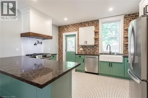 11 Lorne Avenue Hamilton ON L8M 2X5