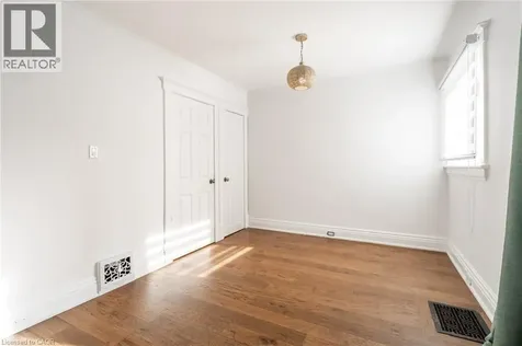 11 Lorne Avenue Hamilton ON L8M 2X5