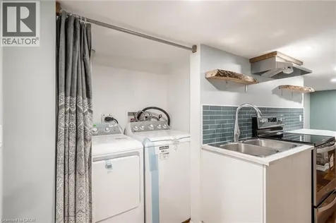 11 Lorne Avenue Hamilton ON L8M 2X5