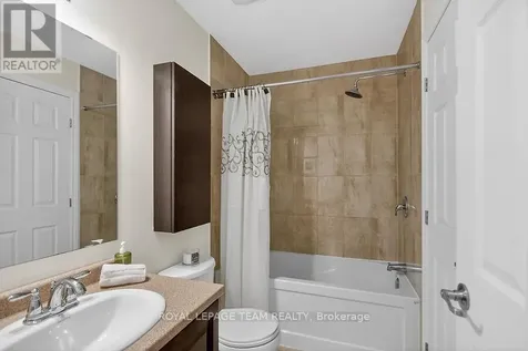 126 Grenadine Street Ottawa ON K2S 0P1