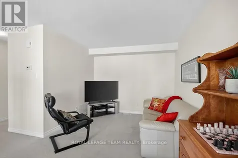 126 Grenadine Street Ottawa ON K2S 0P1