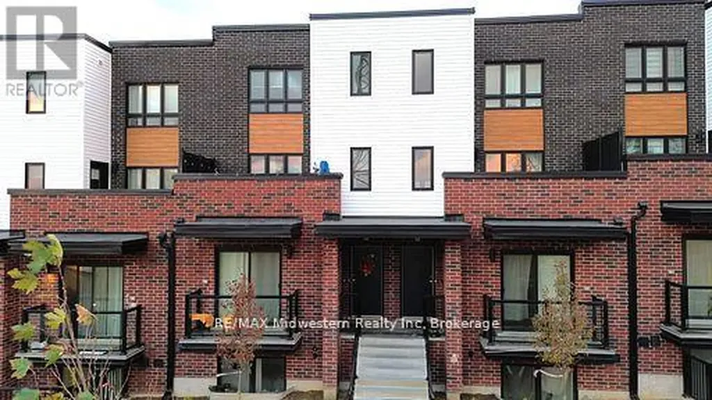 287 Chapel Hill Drive Kitchener ON N2R 0S4