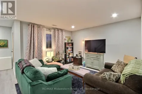 287 Chapel Hill Drive Kitchener ON N2R 0S4