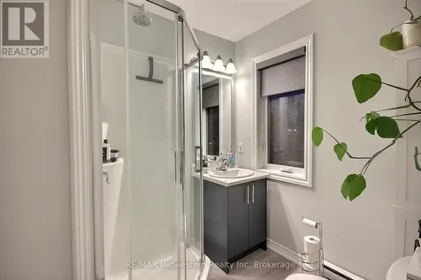 287 Chapel Hill Drive Kitchener ON N2R 0S4