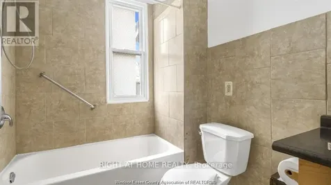 762 Aylmer Avenue East Windsor ON N9A 1V3