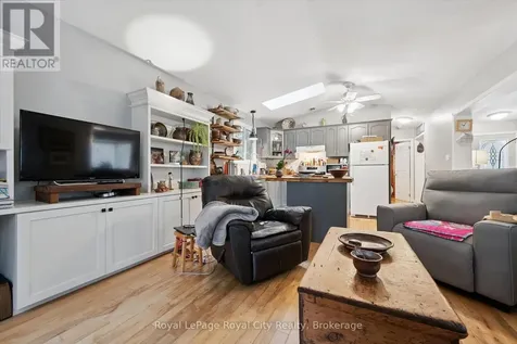 10 Spruce Avenue Puslinch ON N1B 2J0