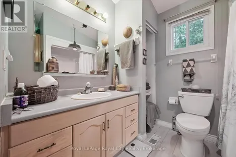 10 Spruce Avenue Puslinch ON N1B 2J0