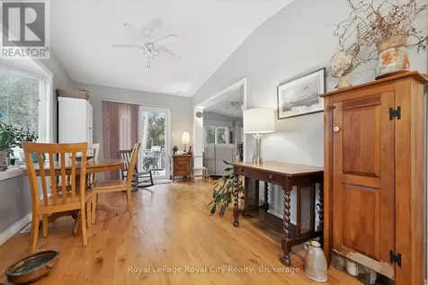 10 Spruce Avenue Puslinch ON N1B 2J0