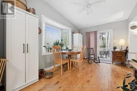 10 Spruce Avenue Puslinch ON N1B 2J0