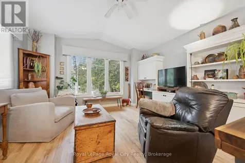 10 Spruce Avenue Puslinch ON N1B 2J0