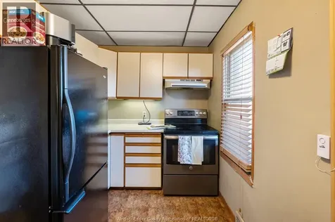 2136 Lincoln Road Windsor ON N8W 2R1