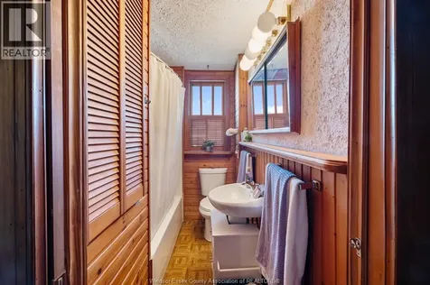 2136 Lincoln Road Windsor ON N8W 2R1