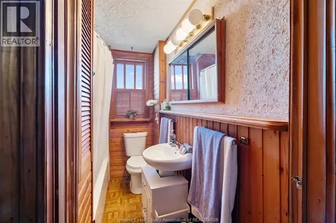 2136 Lincoln Road Windsor ON N8W 2R1