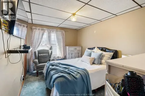 2136 Lincoln Road Windsor ON N8W 2R1