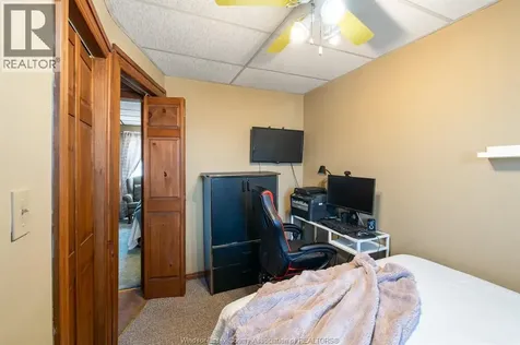 2136 Lincoln Road Windsor ON N8W 2R1