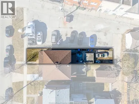 2136 Lincoln Road Windsor ON N8W 2R1