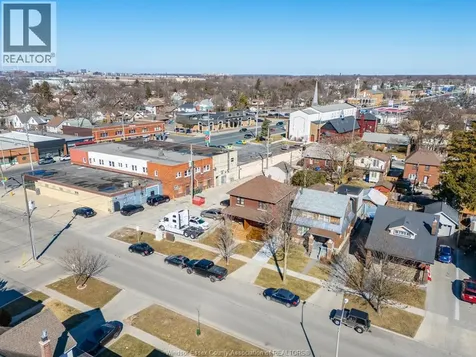2136 Lincoln Road Windsor ON N8W 2R1