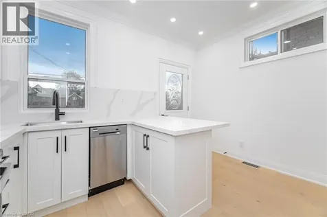 285 Charlton Avenue West Hamilton ON L8P 2E4