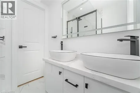 285 Charlton Avenue West Hamilton ON L8P 2E4