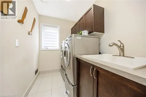 3168 Watercliffe Court Oakville ON L6M 0K7