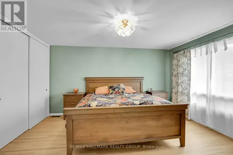 1712 Playfair Drive Ottawa ON K1H 5S6