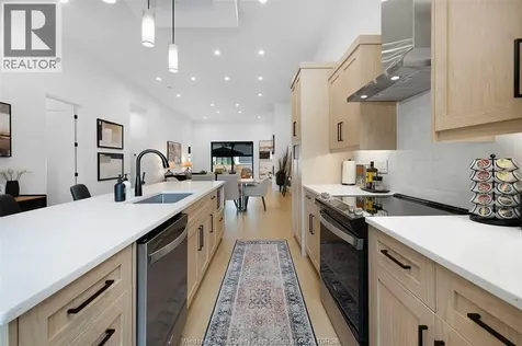 572 Lily Mac Boulevard Windsor ON N6E 3N7