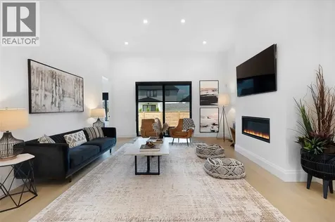 572 Lily Mac Boulevard Windsor ON N6E 3N7