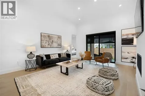 572 Lily Mac Boulevard Windsor ON N6E 3N7