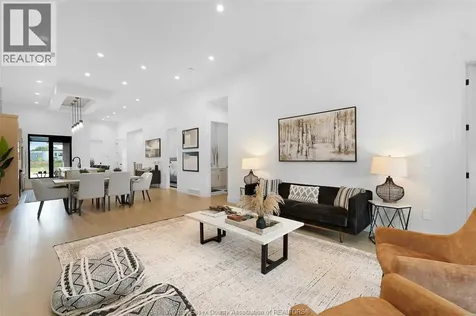 572 Lily Mac Boulevard Windsor ON N6E 3N7