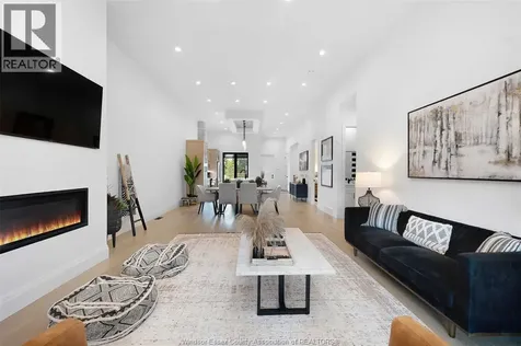 572 Lily Mac Boulevard Windsor ON N6E 3N7