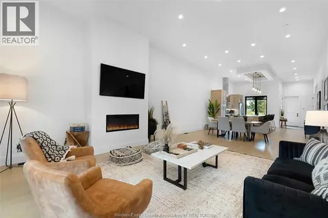 572 Lily Mac Boulevard Windsor ON N6E 3N7