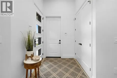 572 Lily Mac Boulevard Windsor ON N6E 3N7
