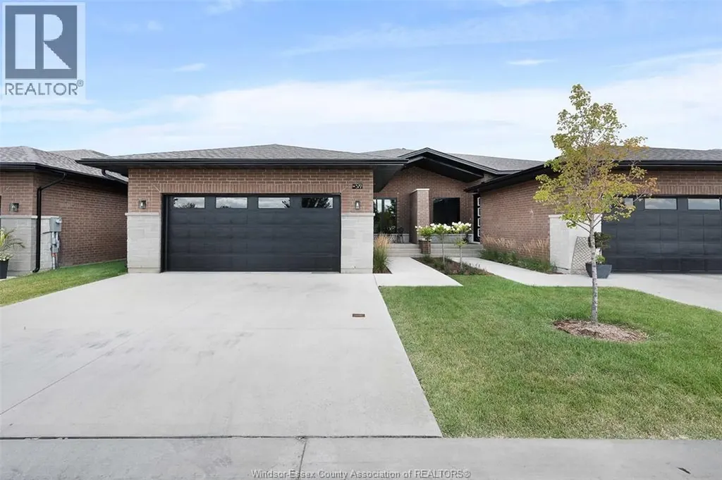 572 Lily Mac Boulevard Windsor ON N6E 3N7