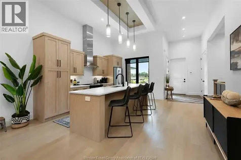 572 Lily Mac Boulevard Windsor ON N6E 3N7