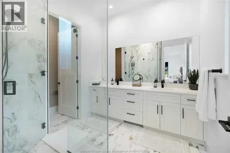 572 Lily Mac Boulevard Windsor ON N6E 3N7