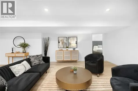 572 Lily Mac Boulevard Windsor ON N6E 3N7